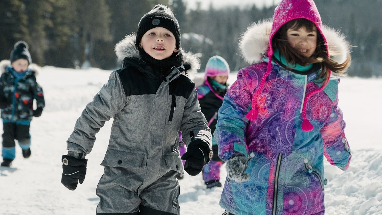 14 mejores trajes de nieve para mantener a los bebés y niños calientes este  invierno 【 2024 】