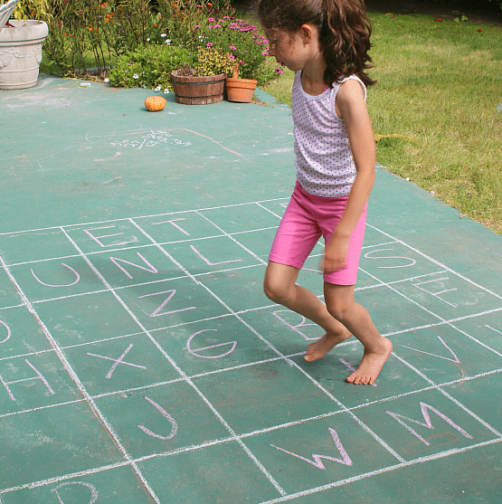 20 actividades de aprendizaje divertidas para que los niños disfruten en casa