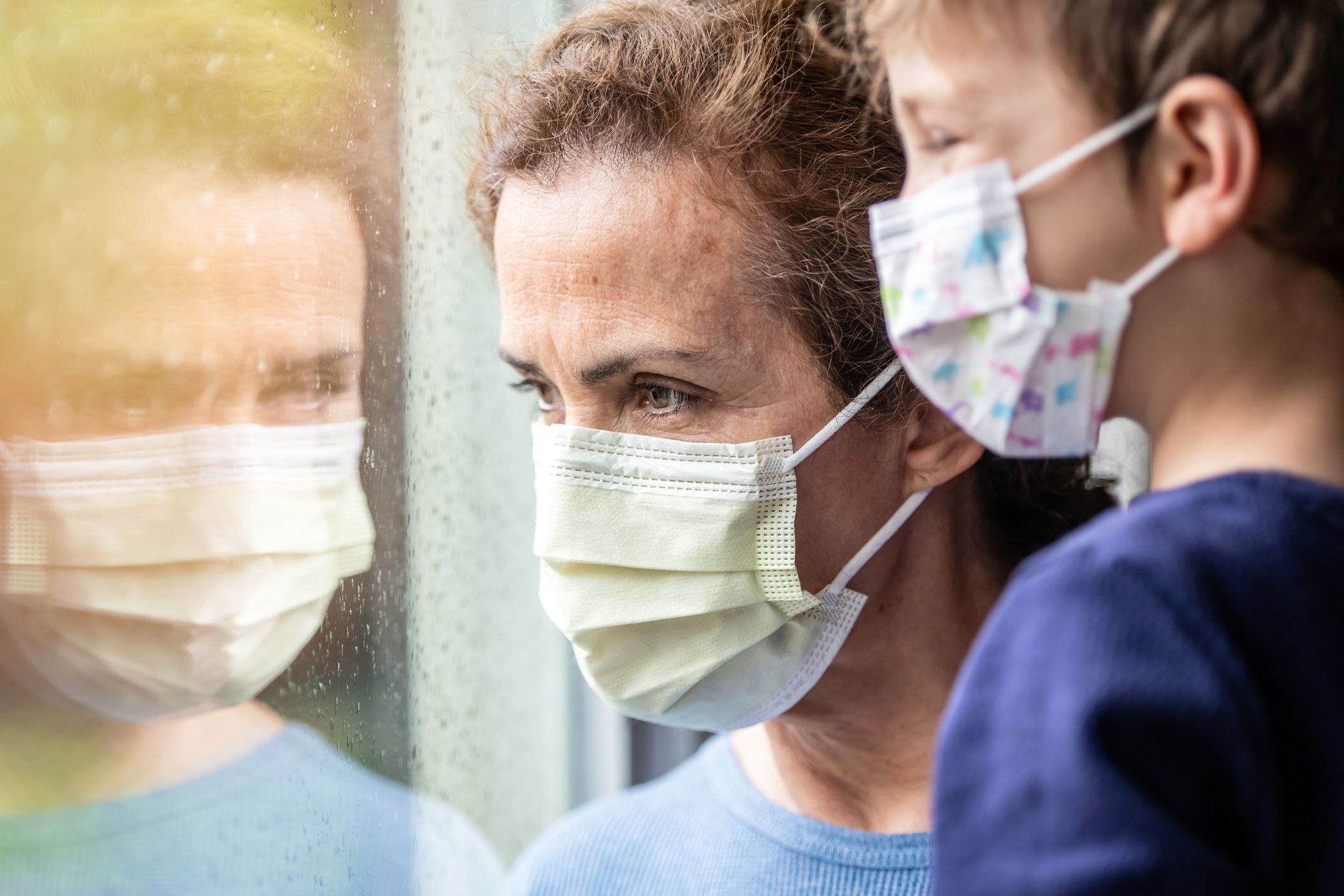 Cómo pueden los padres y cuidadores hacer frente a la ansiedad de una pandemia que no acaba de desaparecer