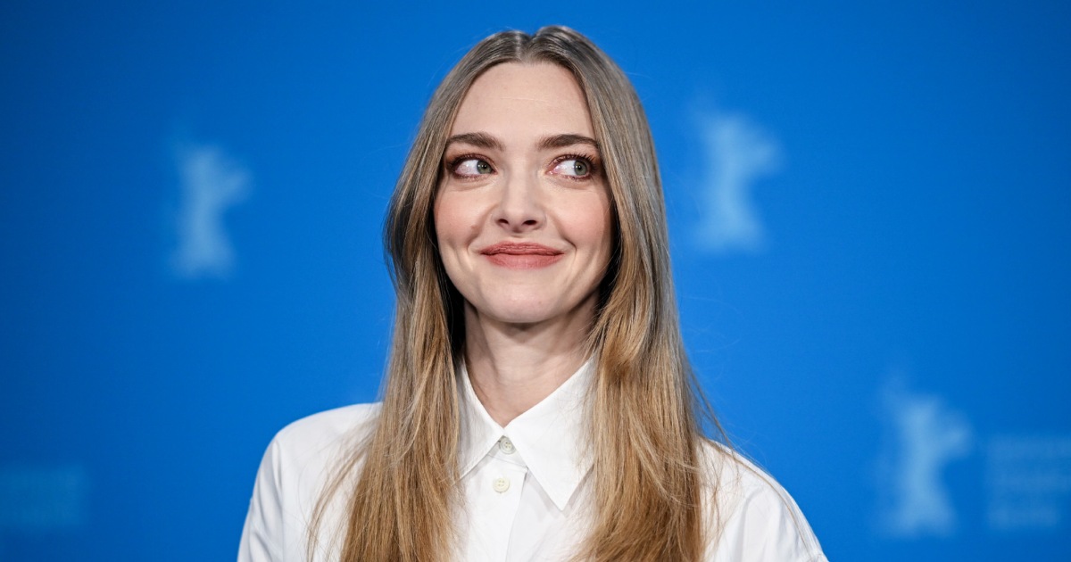 Amanda Seyfried muestra fotos de las pantuflas NSFW de su hijo de 4 años