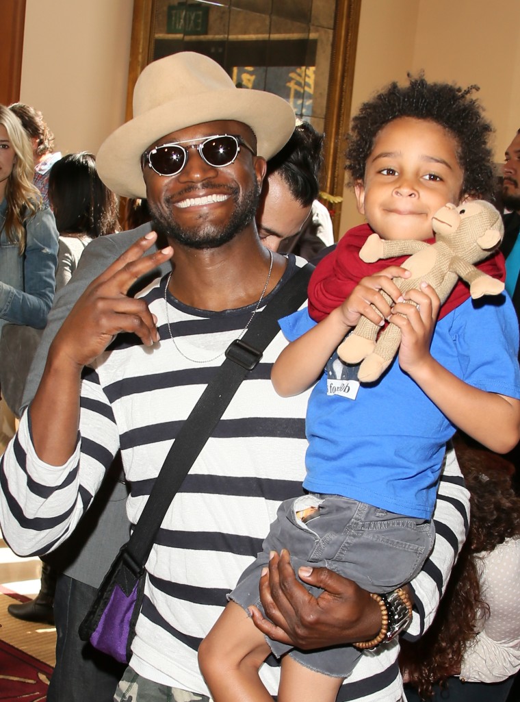 ¿Quién es Walker Diggs? Conoce todo sobre el hijo de Idina Menzel y Taye Diggs